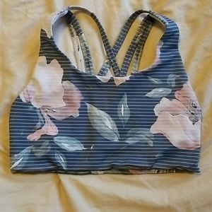 Senita sports bra size small